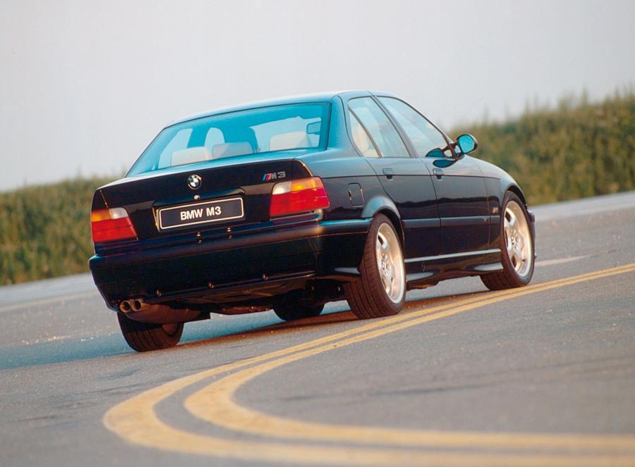  BMW M3 Sedan 1994 года  (фото 6 из 6)